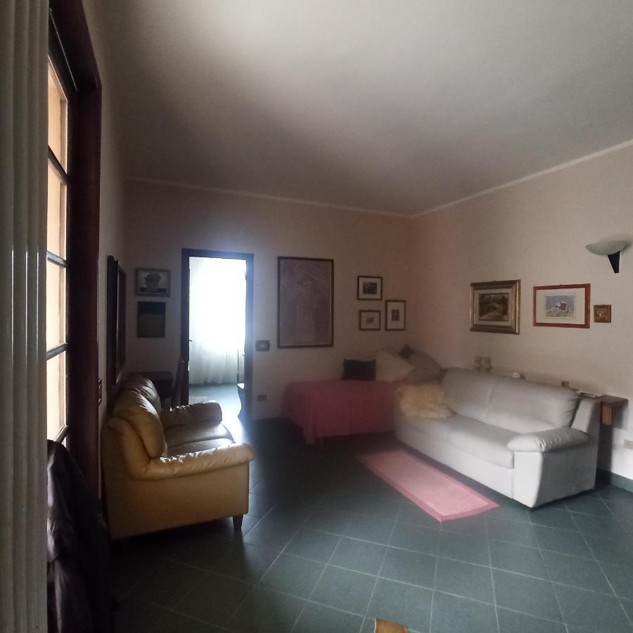 فيلا Casa Vincenzo 130 Mq Con Portico Ed Ingresso Esclusivo Dal Giardino Felino المظهر الخارجي الصورة