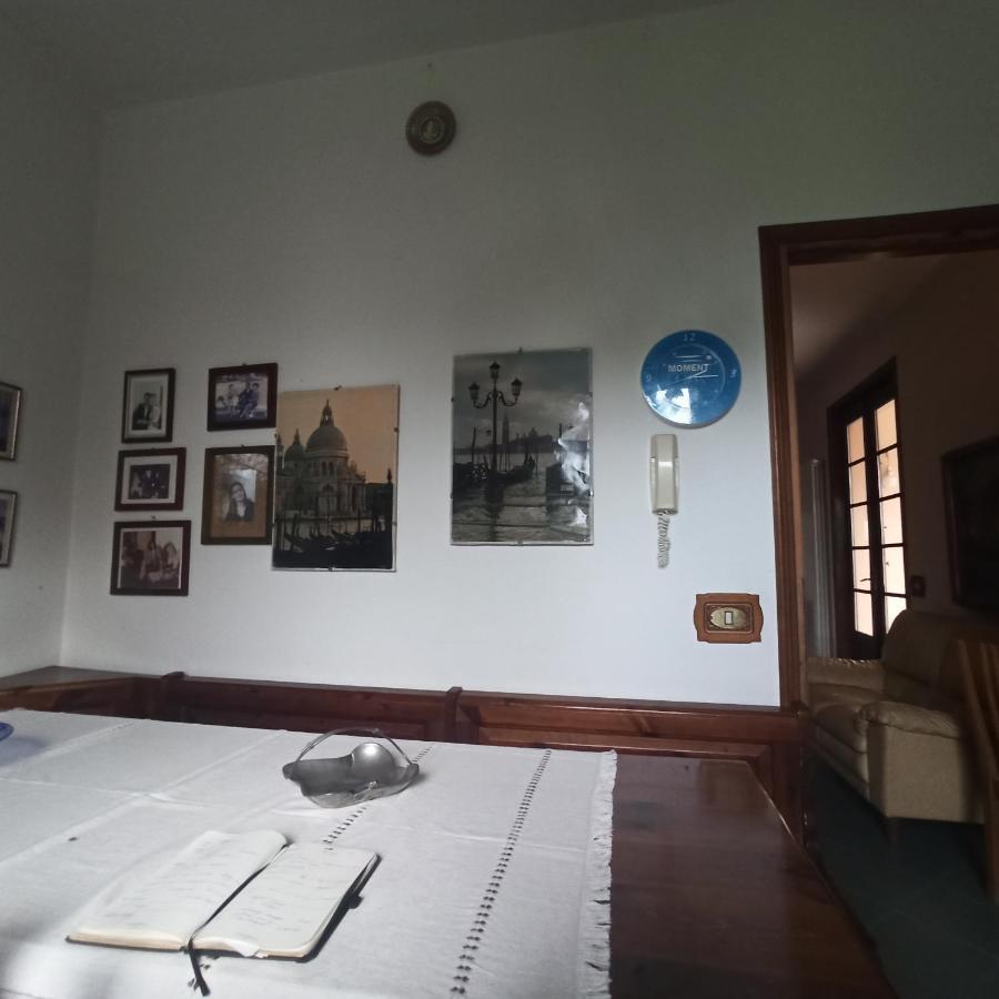 فيلا Casa Vincenzo 130 Mq Con Portico Ed Ingresso Esclusivo Dal Giardino Felino المظهر الخارجي الصورة