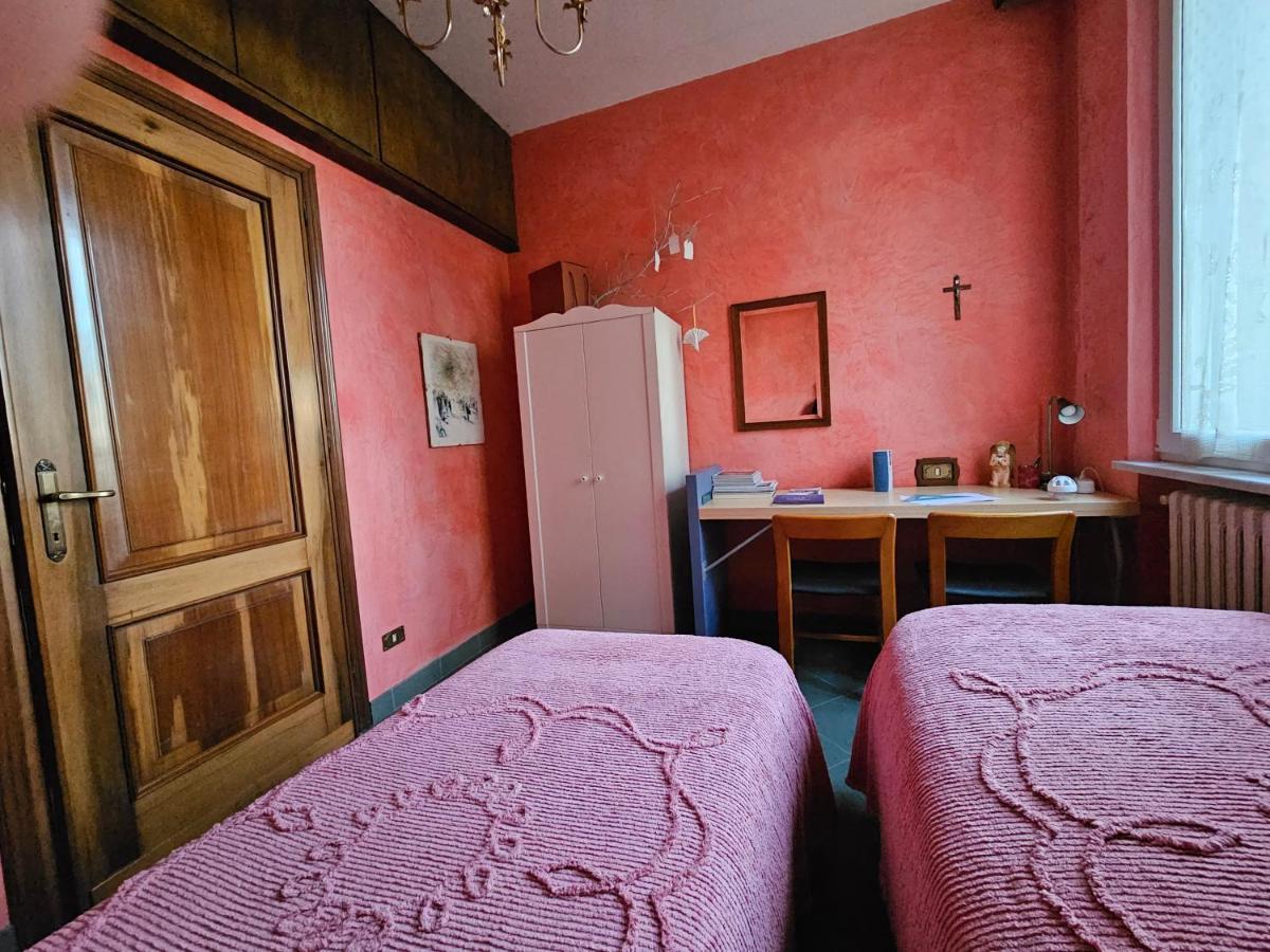 فيلا Casa Vincenzo 130 Mq Con Portico Ed Ingresso Esclusivo Dal Giardino Felino المظهر الخارجي الصورة