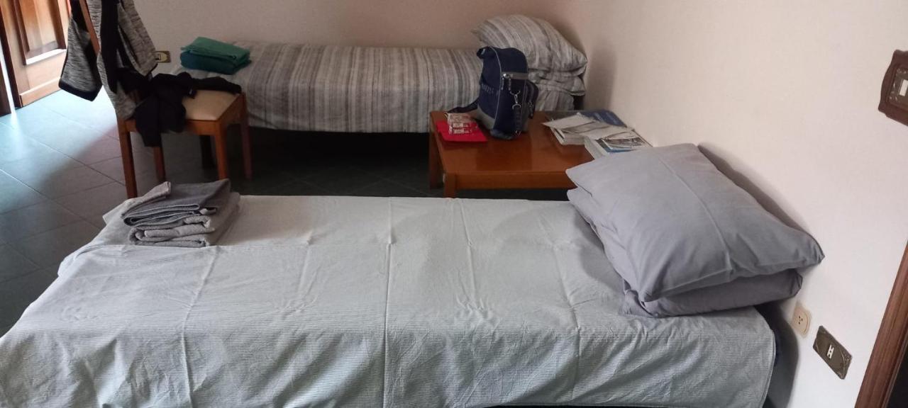 فيلا Casa Vincenzo 130 Mq Con Portico Ed Ingresso Esclusivo Dal Giardino Felino المظهر الخارجي الصورة